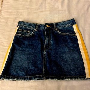 Skirt, denim, Small, used.